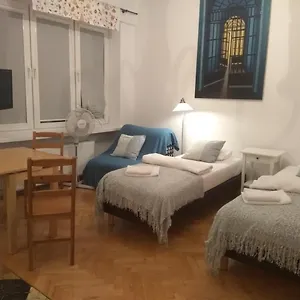 Iwicka Апартаменты Варшава