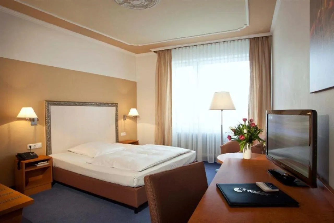 Hotel Bayerischer Hof Мюнхен