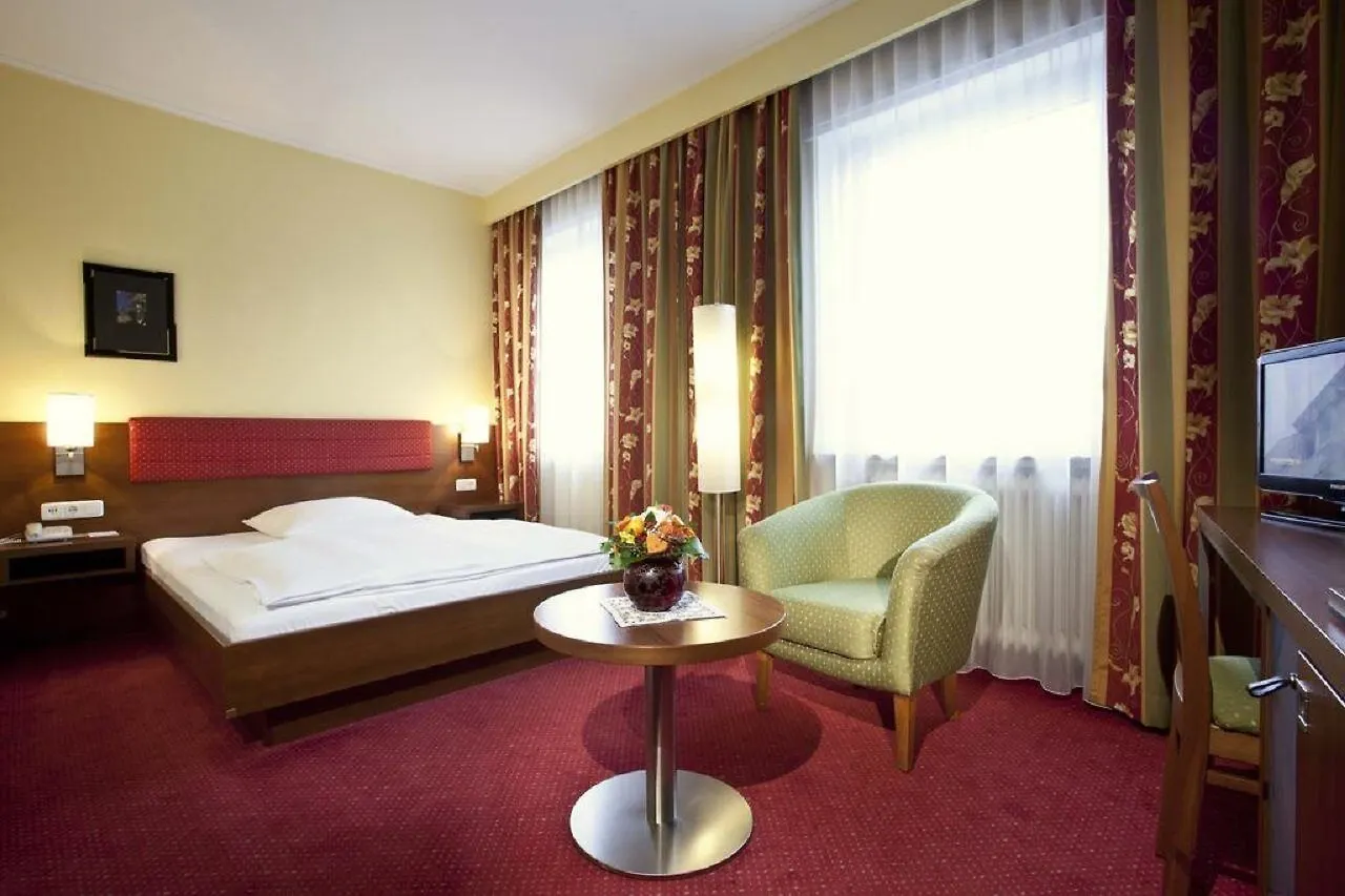 Hotel Bayerischer Hof Мюнхен 5*,